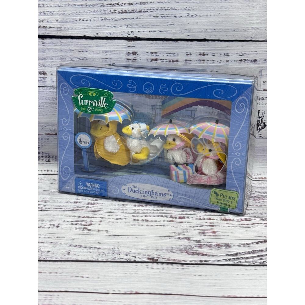 Furryville Family Moment Duckinghams in The Rain New in Box Vintage, 2004 Mattel